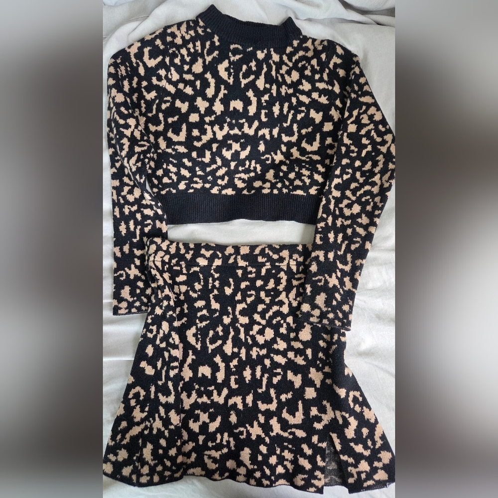 Black and Tan Patterned Knit Set